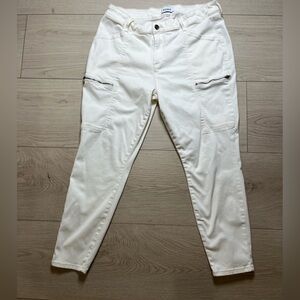 Cabi Women's Cropped Pants Beige Size 32 Cargo Style Side Zipper Pockets stretch